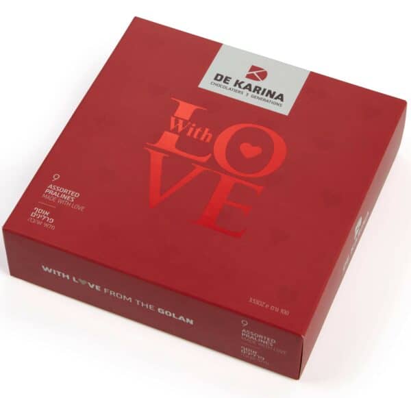 סדרת תשעה פרליני נוגט ומוקה. קופסא מהודרת בצבע אדום עם הכיתוב LOVE.