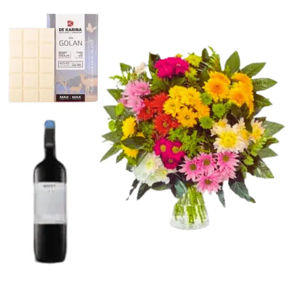 מארז מתנה מושקע. זר פרחים צבעוני עם יין ושוקולד.