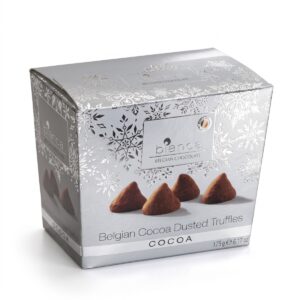 מארז שוקולד בלגי איכותי וטעים במיוחד, מגיע באריזת כסף מהודרת ומכובדת. ממתק טראפל בטעם שוקולד מצופה קקאו. כשר חלבי. משקל נקי - 175 גרם.